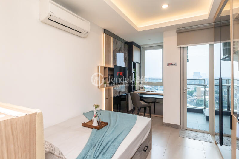 Bedroom Low Floor Studio Apartment with City View at Antasari Place Apartment
