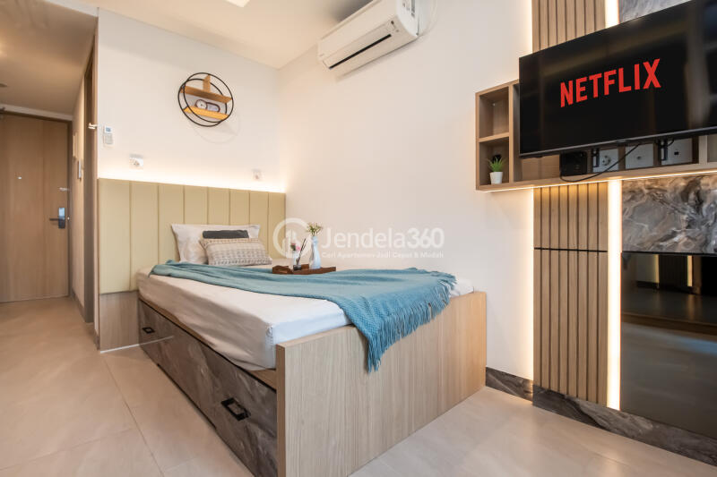 Bedroom Low Floor Studio Apartment with City View at Antasari Place Apartment