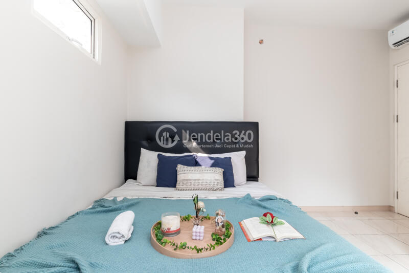 Bedroom 1 3BR The Springlake Summarecon Apartment at Tower Caldesia