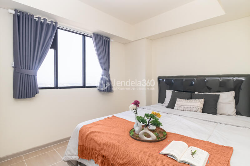 Bedroom 1 Strategic Location 3BR Apartment at Meikarta Apartment Low Floor