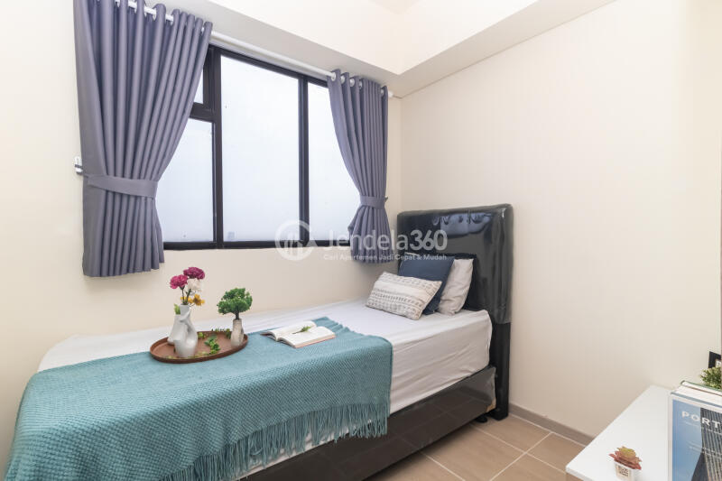 Bedroom 2 Strategic Location 3BR Apartment at Meikarta Apartment Low Floor