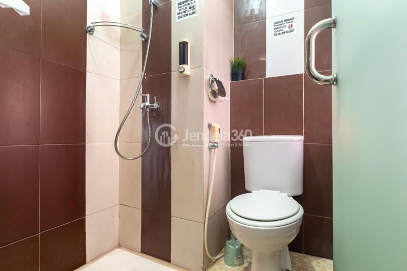 Bathroom Studio Saladdin Mansion Apartment at Low Floor