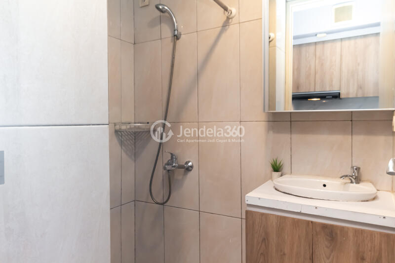 Bathroom Studio Grand Kamala Lagoon Apartment at Low Floor