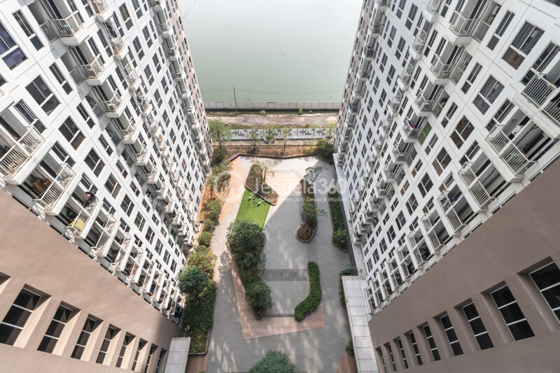 Balcony Studio Apartment with  View at Tokyo Riverside Apartment