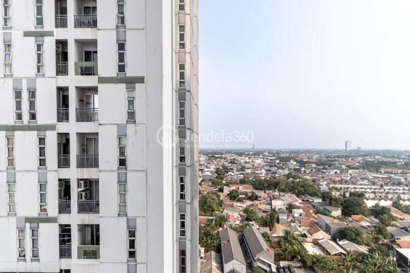 Balcony 1BR Akasa Pure Living Apartment at Tower Kamaya