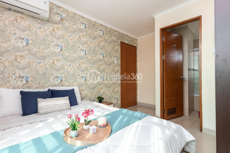 Bedroom 1 2BR Apartment with  View at Hamptons Park Apartment