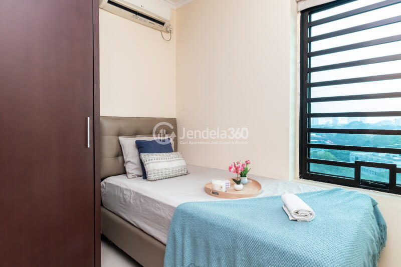 Bedroom 2 2BR Apartment with  View at Hamptons Park Apartment