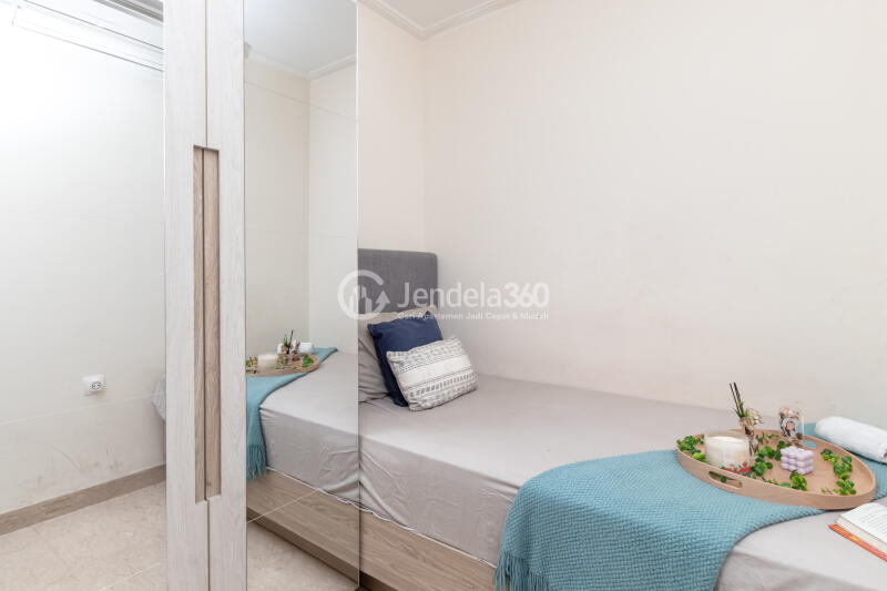 Bedroom 2 Low Floor 2BR Apartment with  View at Menteng Park