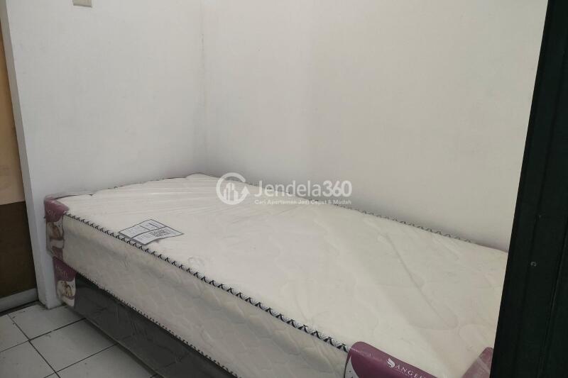 Bedroom 2 Well Furnished 2BR Apartment Low Floor with  View at Modernland Golf Apartment