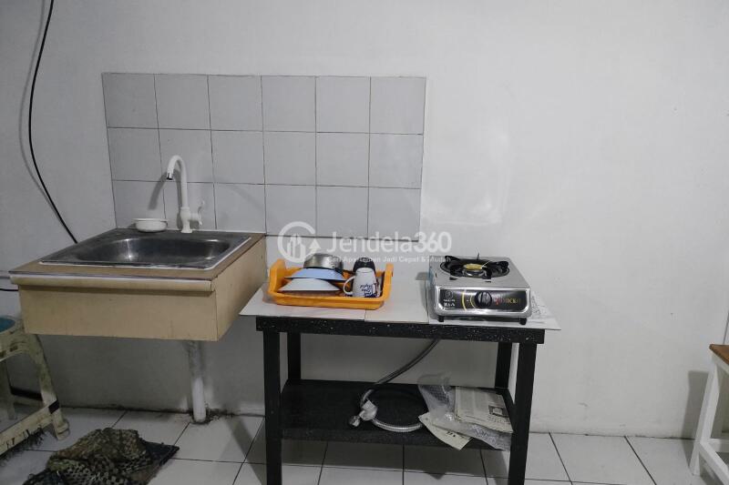 Kitchen Well Furnished 2BR Apartment Low Floor with  View at Modernland Golf Apartment