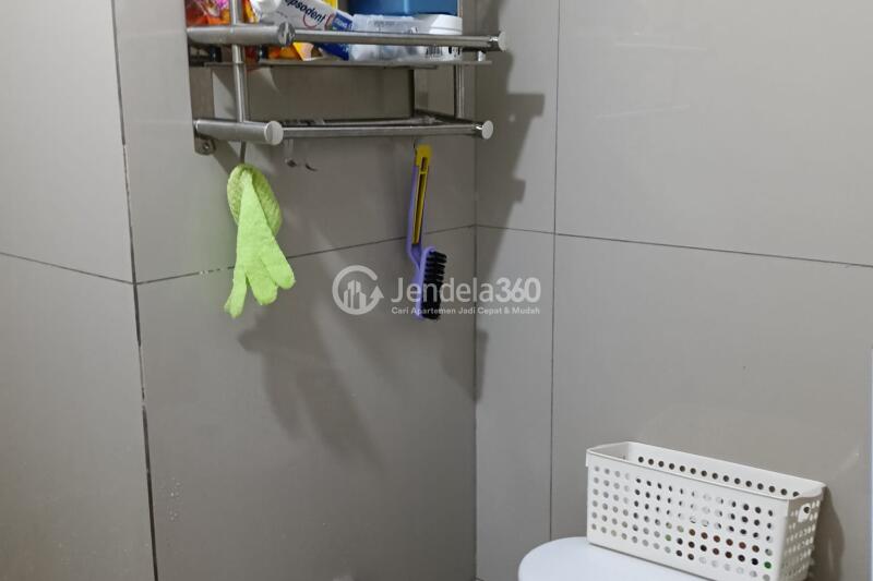 Bathroom 1BR Apartment with  View at Baileys City Apartment