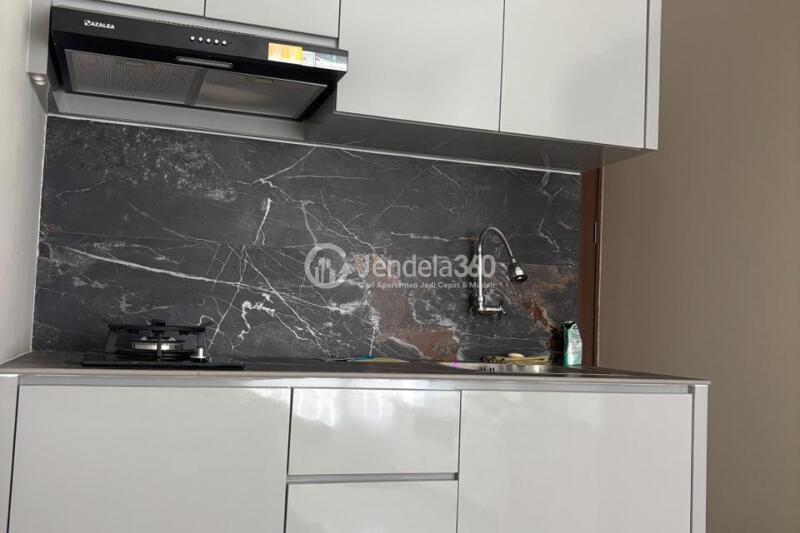 Kitchen Stylish 2BR Apartment Low Floor with  View at Podomoro Golf View Apartment