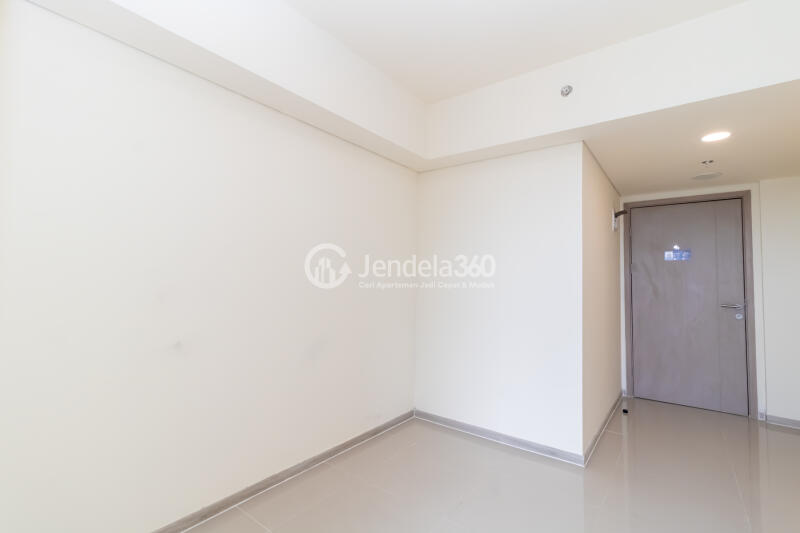 Bedroom Middle Floor Studio Apartment with city View at Meikarta Apartment