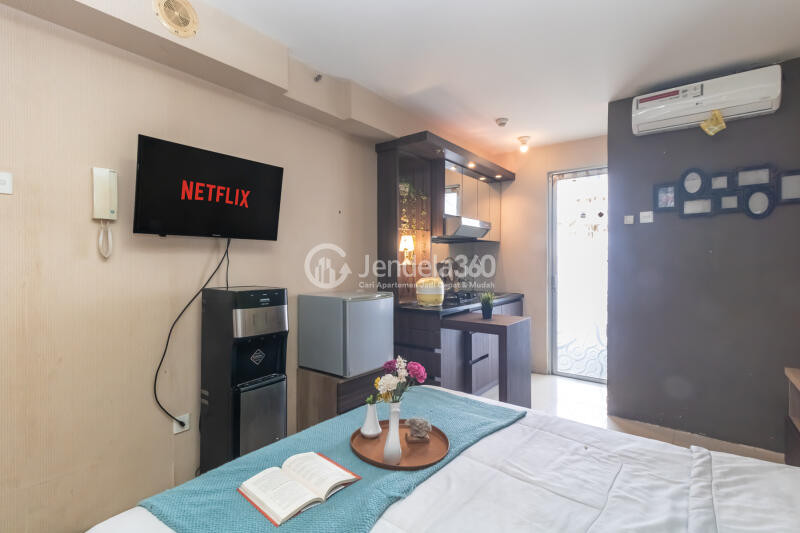 Bedroom Elegant Studio Apartment High Floor with  View at Bassura City Apartment