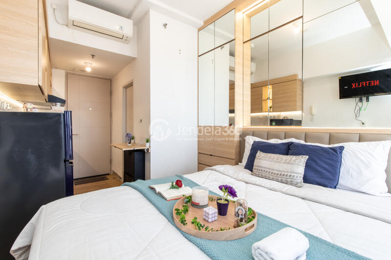 Bedroom High Floor Studio Apartment with  View at Tokyo Riverside Apartment