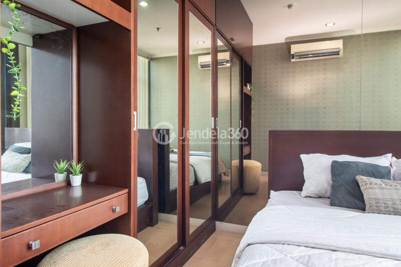 Bedroom 1 Strategic Location 2BR Apartment at Hamptons Park Apartment High Floor