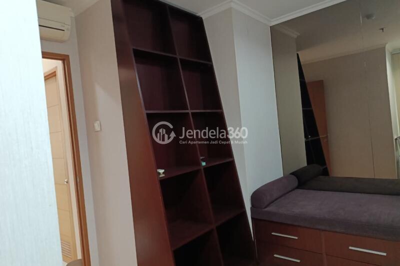Bedroom 2 Strategic Location 2BR Apartment at Hamptons Park Apartment High Floor