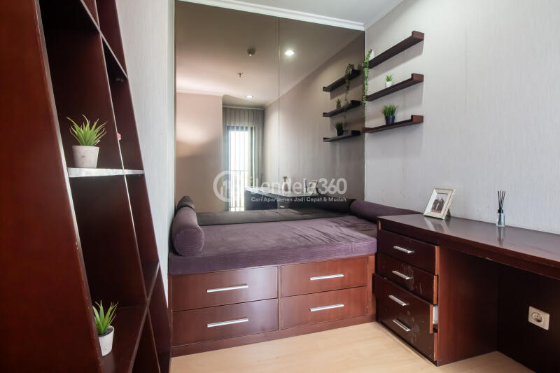 Bedroom 2 Strategic Location 2BR Apartment at Hamptons Park Apartment High Floor