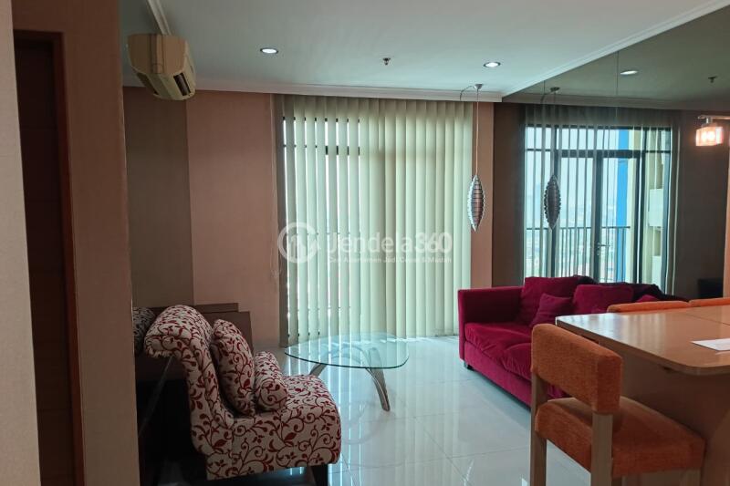 Living Room Strategic Location 2BR Apartment at Hamptons Park Apartment High Floor