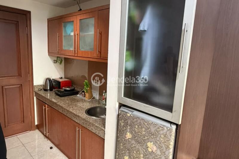 Kitchen Elegant Studio Apartment Low Floor with  View at Galeri Ciumbuleuit Apartment