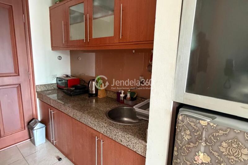 Kitchen Elegant Studio Apartment Low Floor with  View at Galeri Ciumbuleuit Apartment