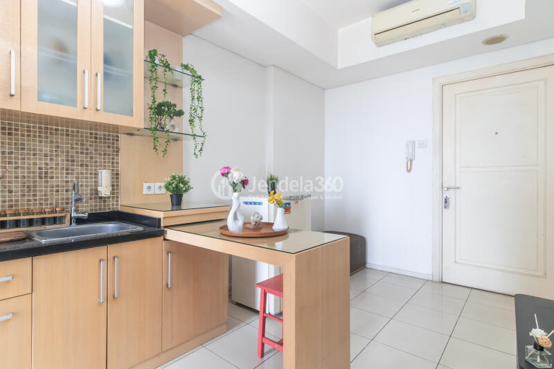 Kitchen Affordable 2BR Apartment at Green Lake Sunter Northern Park Residence Low Floor