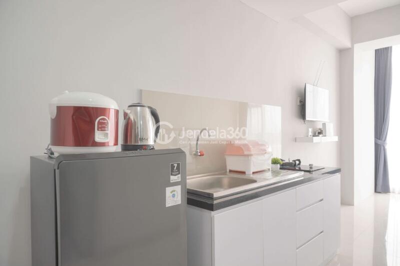 Bedroom Studio Apartment with  View at Majestic Point Apartment