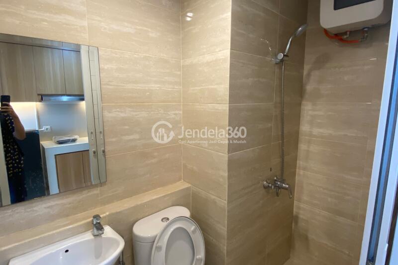 Bathroom Studio Springwood Residence Apartment at Tower Wing A