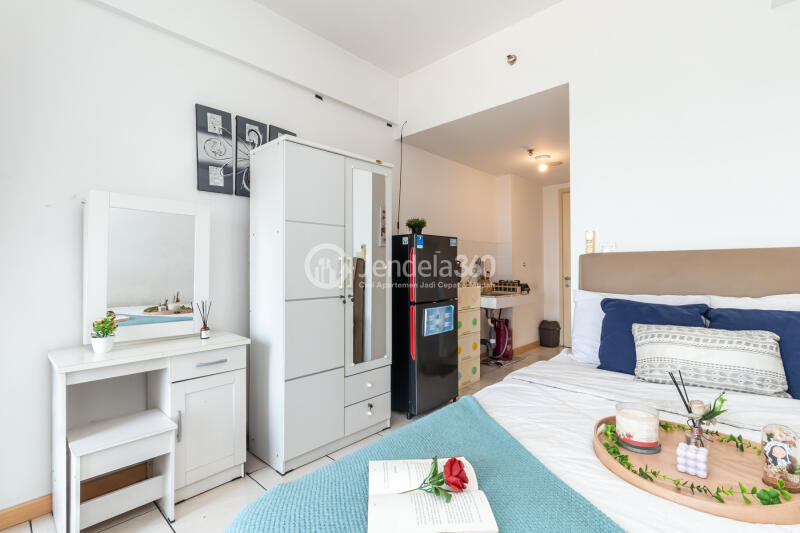 Bedroom Studio Apartment with city View at M Town Residence Serpong