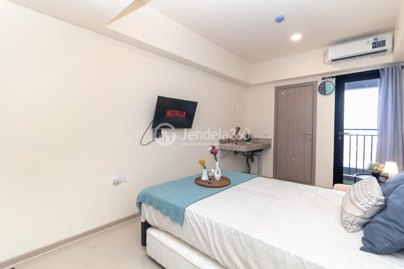 Bedroom Stunning Studio Apartment at Meikarta Apartment Middle Floor