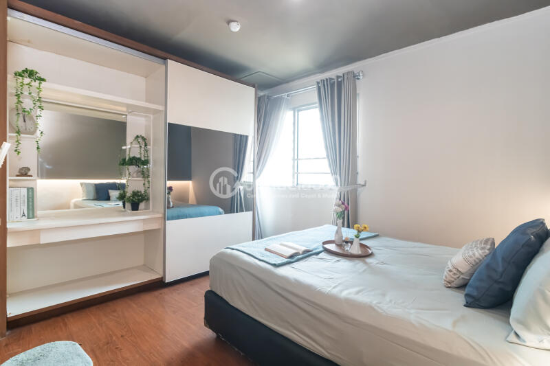 Bedroom 1 2BR Sahid Sudirman Residence Apartment at Low Floor