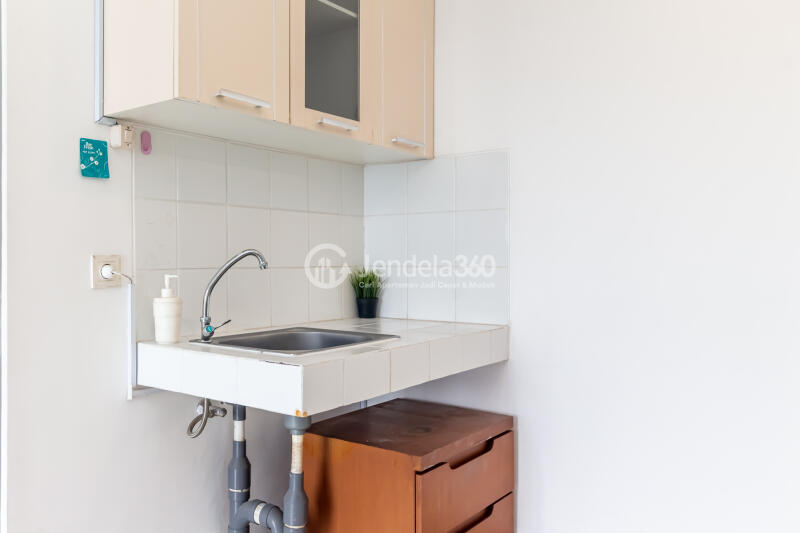 Kitchen Flawless 1BR Apartment at M Town Residence Serpong Tower Carmel