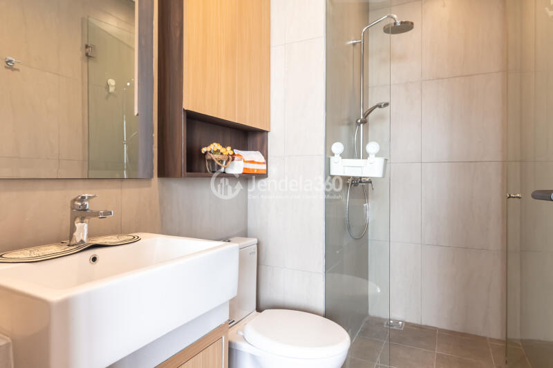 Bathroom 1BR Fatmawati City Center Apartment at High Floor