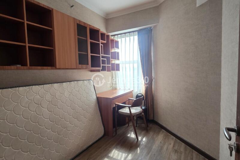 Bedroom 3BR Apartment with city View at Sudirman Tower Condominium