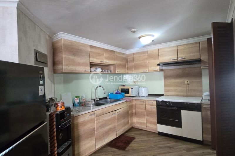Kitchen 3BR Apartment with city View at Sudirman Tower Condominium