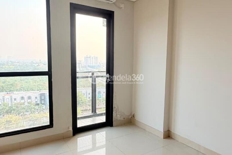 Bedroom Comfortable Studio Apartment Low Floor with  View at Monroe Jababeka Apartment