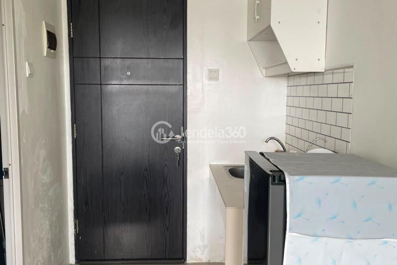 Bedroom Fancy Studio Apartment Low Floor with  View at Baileys City Apartment