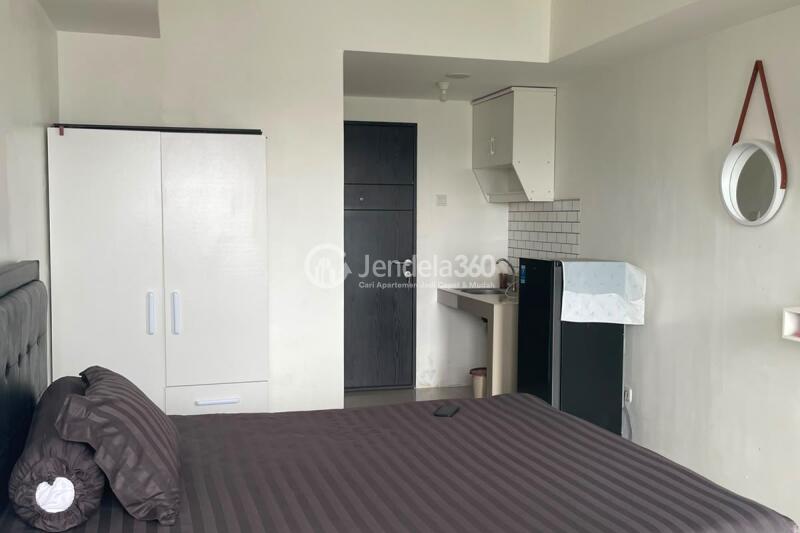 Bedroom Fancy Studio Apartment Low Floor with  View at Baileys City Apartment