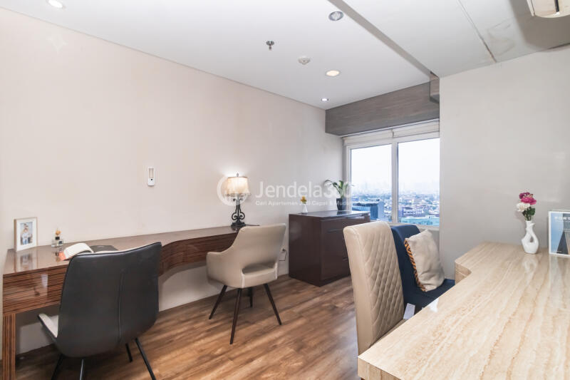 Other Decorative 3BR Apartment at Maqna Residence Low Floor
