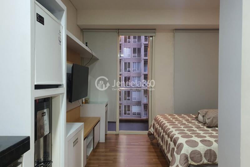 Bedroom Studio Apartment with  View at Landmark Residence