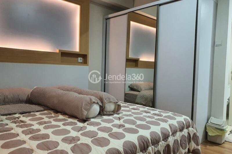 Bedroom Studio Apartment with  View at Landmark Residence