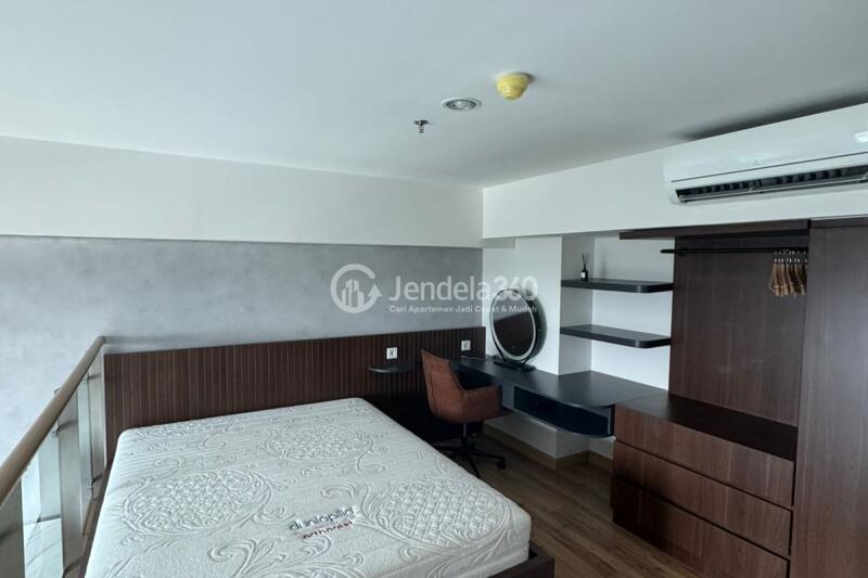 Bedroom Homey 1BR Apartment Low Floor with  View at Southgate Residence