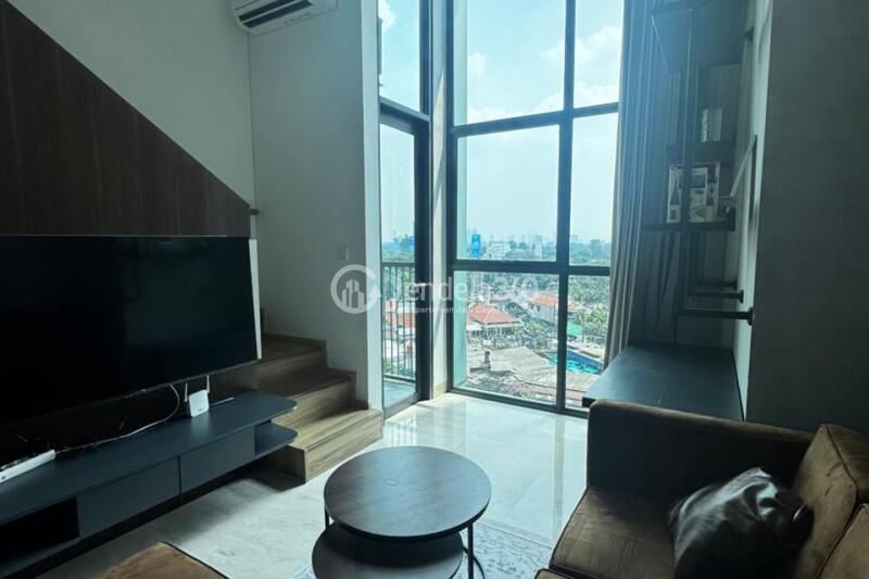 Living Room Homey 1BR Apartment Low Floor with  View at Southgate Residence