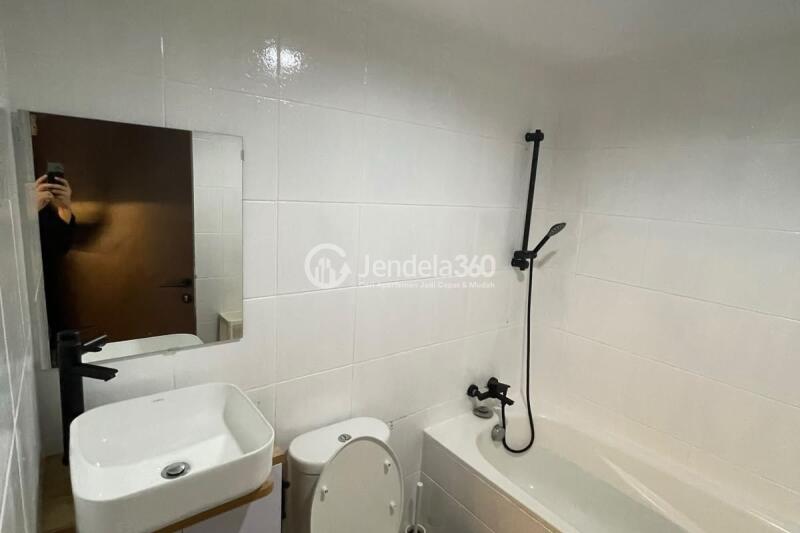 Bathroom 1BR Apartment with  View at Marbella Kemang Residence Apartment