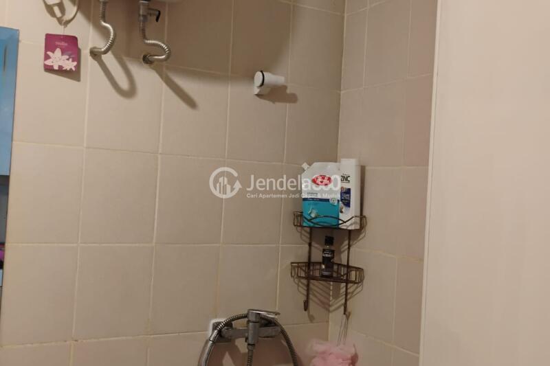 Bathroom Lovely Studio Apartment Middle Floor with  View at Parahyangan Residence