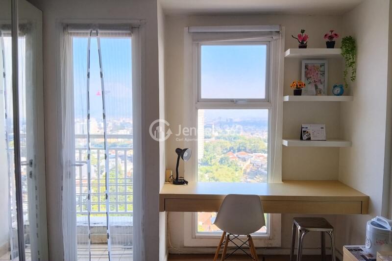 Bedroom Lovely Studio Apartment Middle Floor with  View at Parahyangan Residence