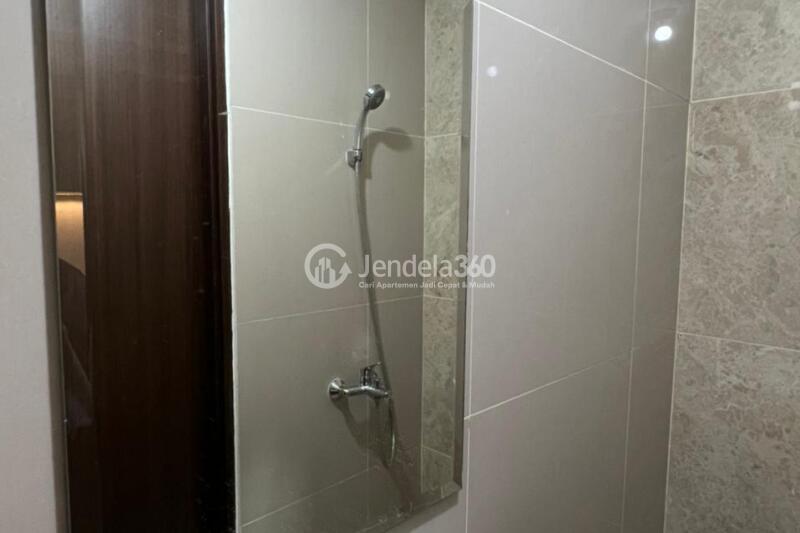 Bathroom Studio Apartment with  View at Transpark Cibubur Apartment