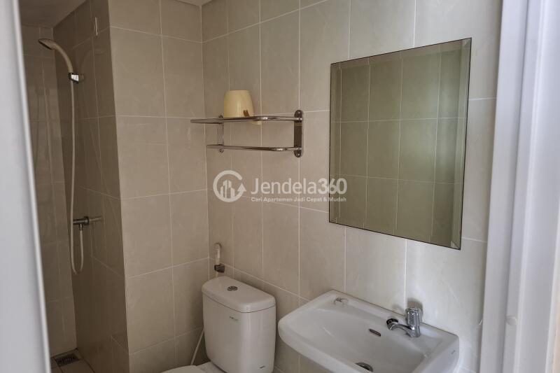 Bathroom 2BR Apartment with city View at M Town Residence Serpong