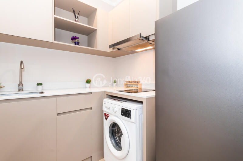 Kitchen Comfortable 2BR Apartment at Menara Jakarta Apartment Tower Equinox