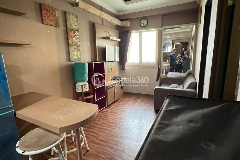 Living Room Flawless 2BR Apartment Low Floor with  View at The Suites @ Metro Bandung